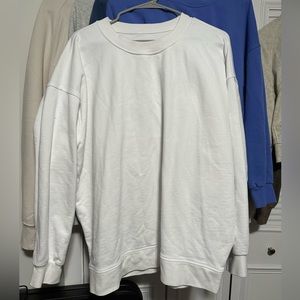 Lululemon perfectly oversized crew 10